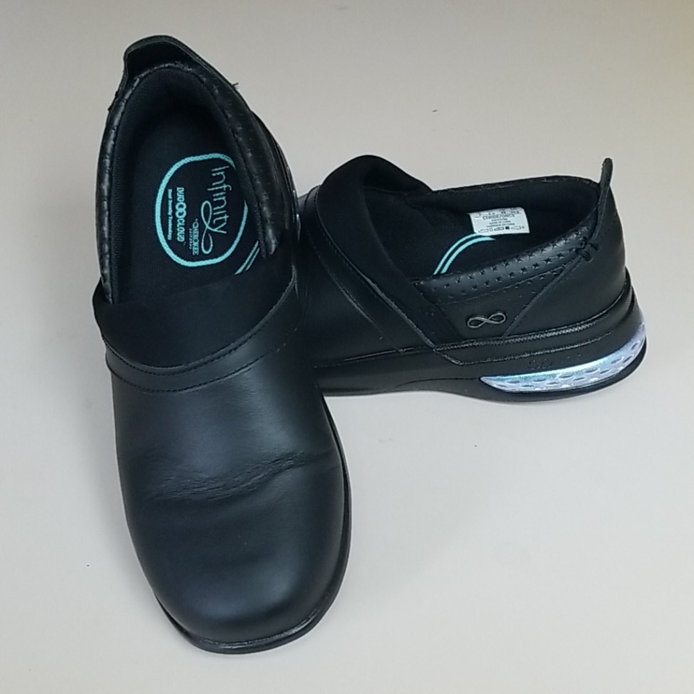 Infinity by Cherokee Stride Clog size 8